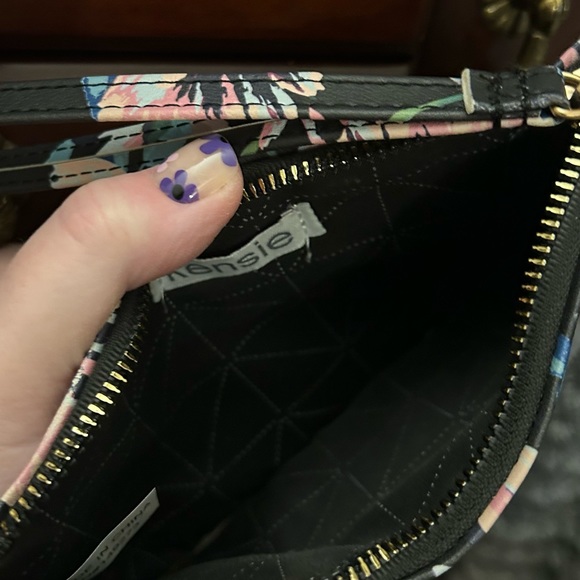 KENSIE wristlet. - Picture 3 of 5